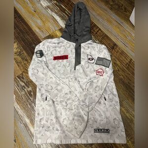 Colosseum men’s Georgia hoodie in great condition!